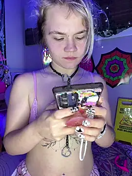 Cutiepiespanks online show from October 22, 2025, 7:08 am