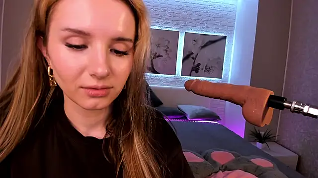 Betty June online show from October 15, 2025, 8:50 pm