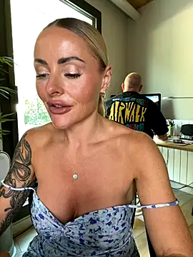 EmaSalis online show from September 11, 2025, 10:48 am