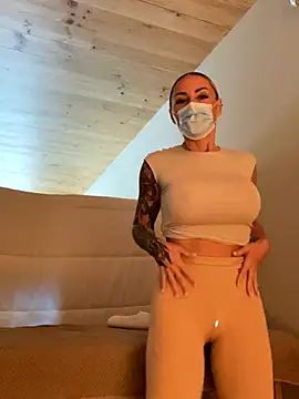 EmaSalis online show from October 13, 2025, 9:22 am