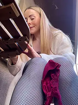 EmaSalis online show from March 12, 2025, 12:36 pm