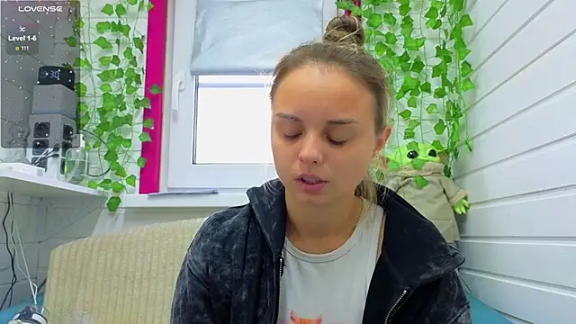 Misss Vikk online show from September 26, 2025, 6:31 am