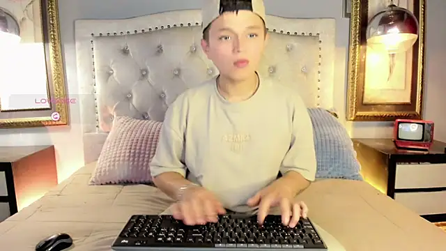 Snapshot of Tim_wolf chatting on September 11, 2025, 7:47 pm Tim wolf online show from September 11, 2025, 7:47 pm