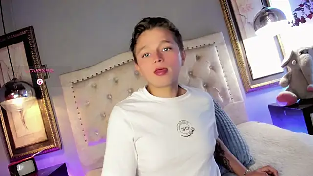 Snapshot of Tim_wolf chatting on September 17, 2025, 5:59 pm Tim wolf online show from September 17, 2025, 5:59 pm