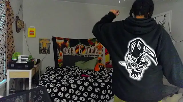 N1NT3NDH03 online show from October 2, 2025, 12:19 pm