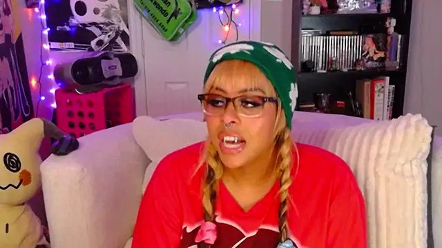 N1NT3NDH03 online show from November 22, 2025, 4:55 am