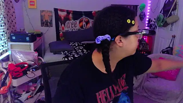 N1NT3NDH03 online show from October 6, 2025, 1:01 pm