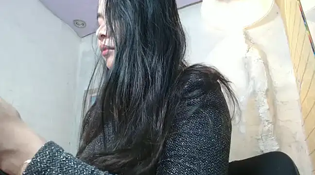 Urbabygirl jenny online show from February 13, 2025, 12:43 pm