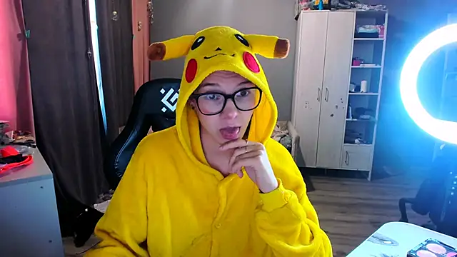 MollyLollipop online show from September 16, 2025, 3:40 am