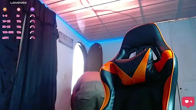 Adam Hudsond online show from October 31, 2025, 5:09 pm