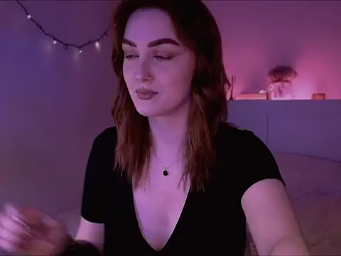 LilyFarey online show from February 12, 2025, 6:19 pm