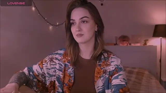 LilyFarey online show from October 10, 2025, 5:03 pm