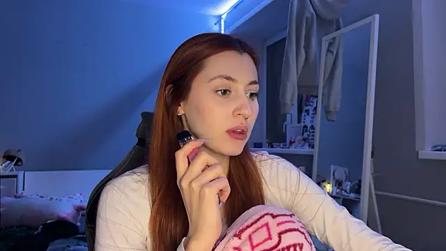 Uniarten online show from January 23, 2025, 8:13 pm