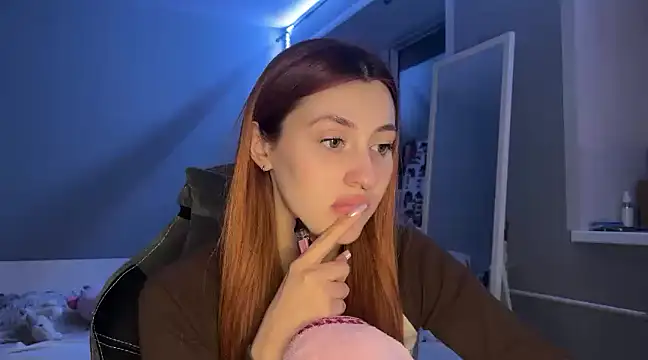 Uniarten online show from January 22, 2025, 6:31 pm