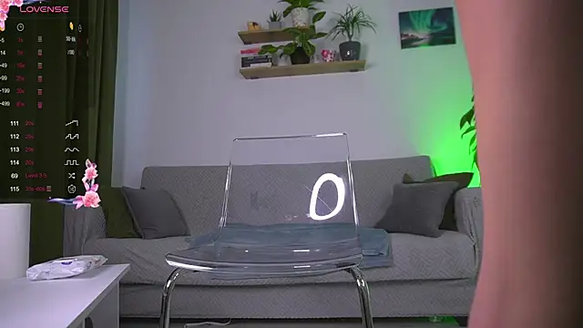 lildiaa online show from October 6, 2025, 7:09 am