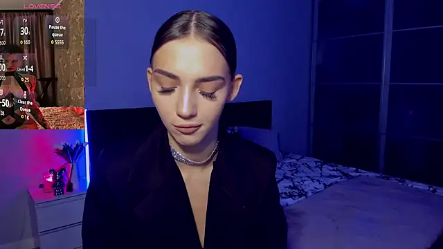 SophieCatty online show from October 3, 2025, 2:51 pm