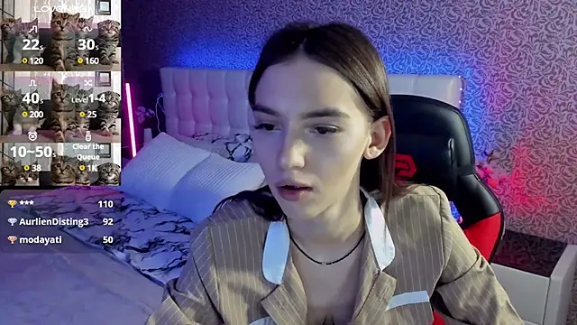 SophieCatty online show from March 7, 2025, 2:56 pm