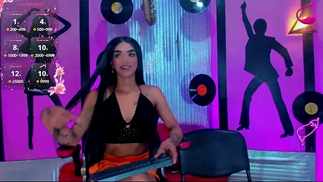 nickyminach  online show from September 27, 2025, 7:42 pm