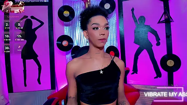 nickyminach  online show from February 4, 2026, 3:23 am