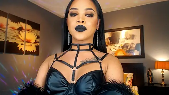 MarryQueen22 online show from March 25, 2026, 1:06 am