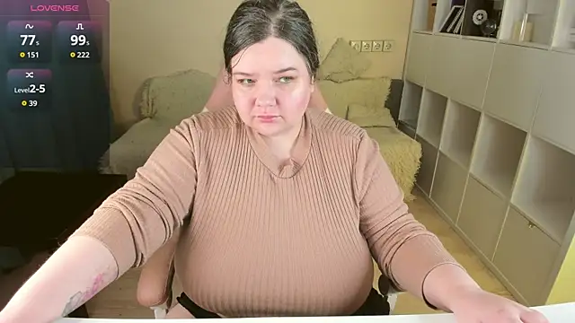 PlumPie online show from September 9, 2025, 5:22 pm