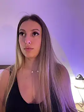 Eva Ryen online show from November 5, 2025, 4:43 pm