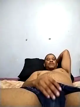 Snapshot of Purplejuice777 chatting on February 13, 2026, 5:24 pm Purplejuice777 online show from February 13, 2026, 5:24 pm