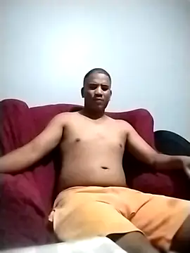 Snapshot of Purplejuice777 chatting on February 7, 2026, 12:40 am Purplejuice777 online show from February 7, 2026, 12:40 am