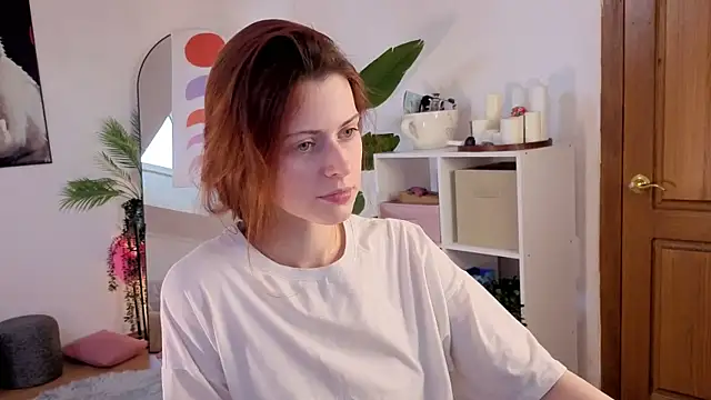 doll lesli online show from April 8, 2026, 1:12 pm