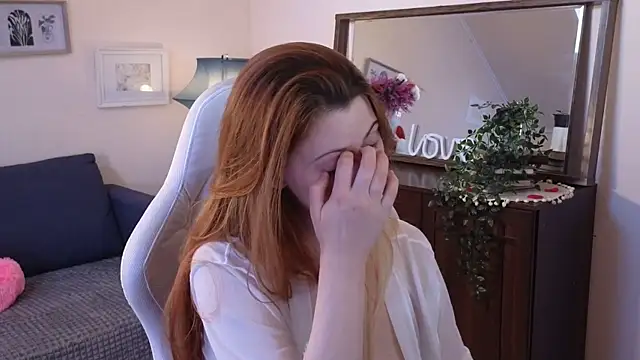 doll lesli online show from March 8, 2025, 9:39 am