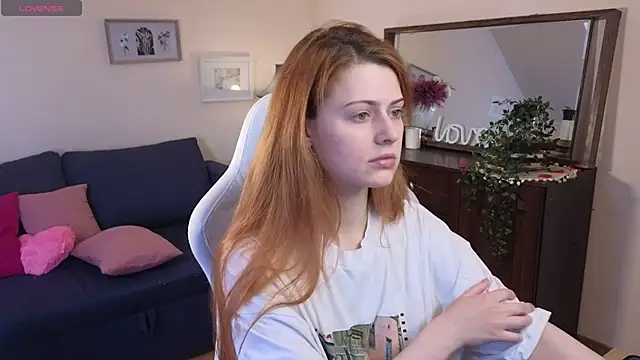 doll lesli online show from March 13, 2025, 2:12 pm