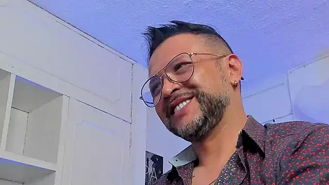 MrFrank tattoo online show from February 14, 2025, 7:44 pm