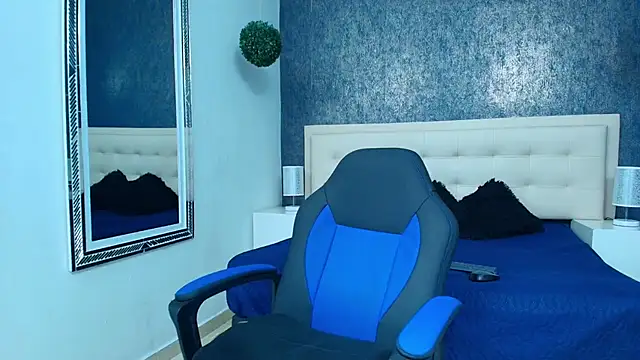 oliver  brown online show from September 20, 2025, 10:48 pm