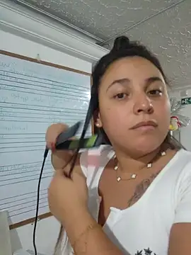 LizzRouse online show from November 5, 2025, 7:28 pm