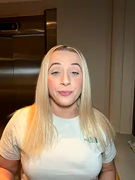 Strongqueen online show from January 7, 2026, 9:09 pm