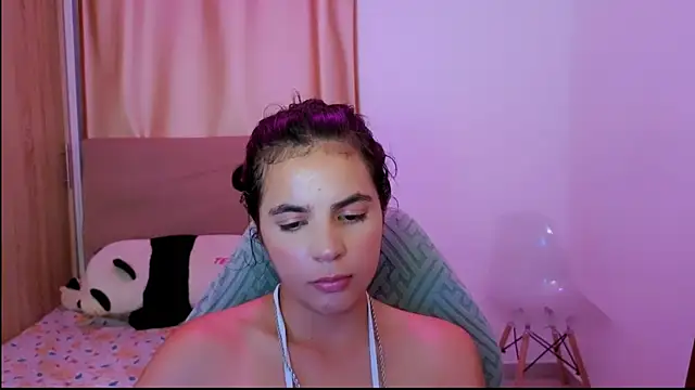 Snapshot of _elenna chatting on May 12, 2026, 5:52 pm elenna online show from May 12, 2026, 5:52 pm