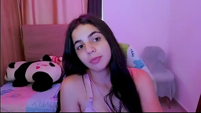 Snapshot of _elenna chatting on May 26, 2026, 6:39 pm elenna online show from May 26, 2026, 6:39 pm