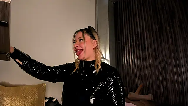  rebecca1 online show from March 20, 2025, 9:46 pm