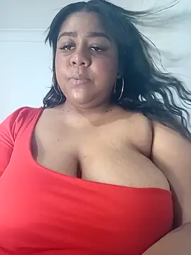 Snapshot of BiancaFollerach chatting on September 10, 2025, 12:37 pm BiancaFollerach online show from September 10, 2025, 12:37 pm