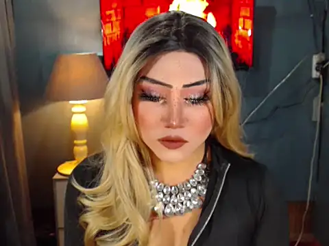 BlackAlison online show from April 15, 2026, 2:43 pm