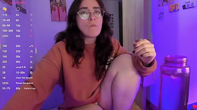 Snapshot of linda_giggle chatting on March 14, 2026, 2:28 am linda giggle online show from March 14, 2026, 2:28 am