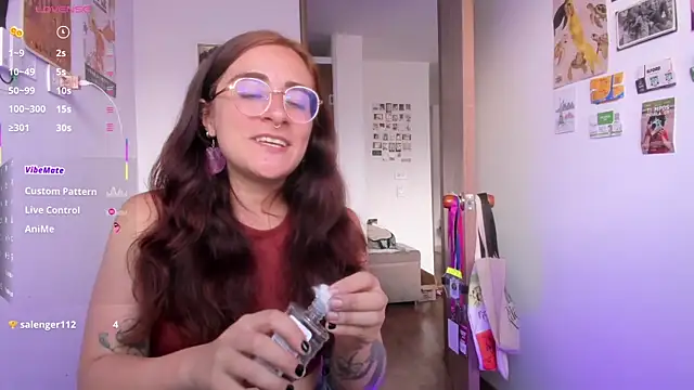 Snapshot of linda_giggle chatting on April 12, 2026, 9:18 pm linda giggle online show from April 12, 2026, 9:18 pm