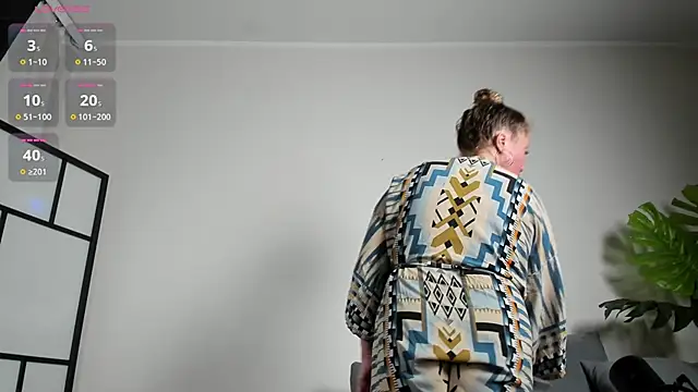 Snapshot of Amber_Foks chatting on October 25, 2025, 6:23 am Amber Foks online show from October 25, 2025, 6:23 am