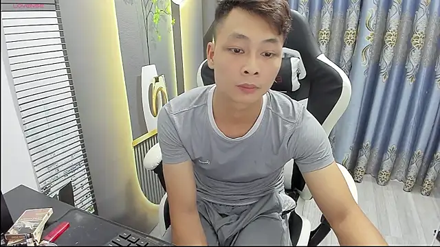 Snapshot of Naughty--asian chatting on July 17, 2026, 1:08 pm Naughty--asian online show from July 17, 2026, 1:08 pm