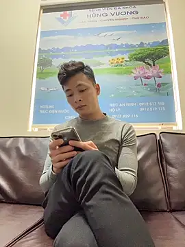 Naughty--asian online show from December 18, 2025, 7:46 am