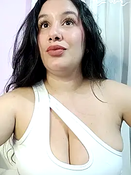 Deina bunny online show from September 11, 2025, 1:05 am