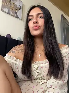 DaphneUwu online show from December 29, 2024, 5:22 pm