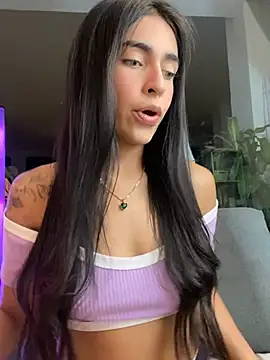 DaphneUwu online show from July 8, 2026, 1:08 am