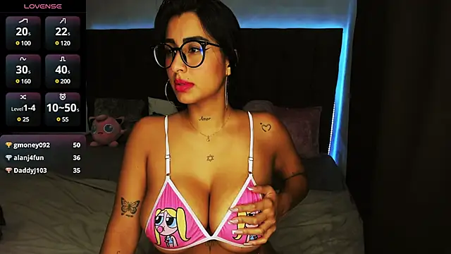 lovely violet13 online show from March 21, 2025, 6:29 pm