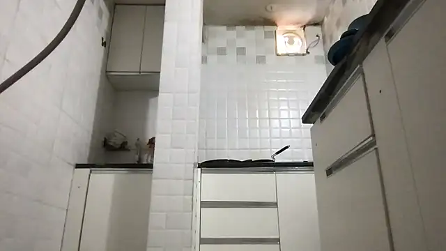 Riyasingh9 online show from December 2, 2025, 4:03 am